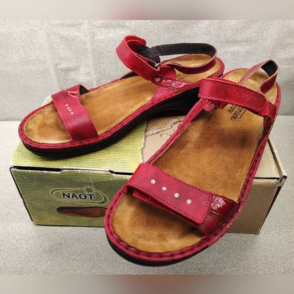 Naot Women's Red Strappy  Sandals Shoes Sz 42